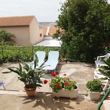 Apartments Viktorija Starigrad Paklenica Bagian luar foto