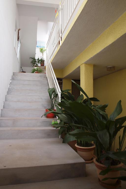 Apartments Viktorija Starigrad Paklenica Bagian luar foto