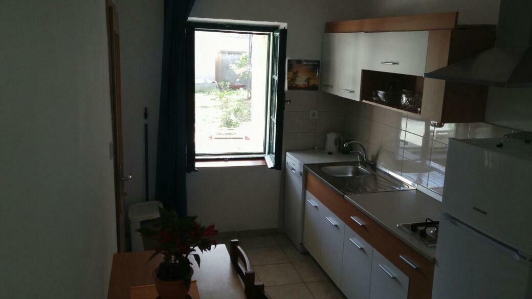 Apartments Viktorija Starigrad Paklenica Bagian luar foto
