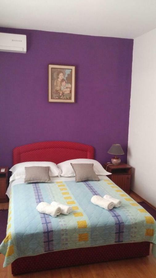 Apartments Viktorija Starigrad Paklenica Bagian luar foto
