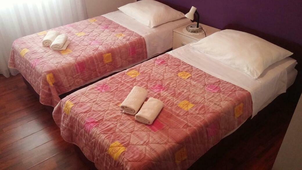 Apartments Viktorija Starigrad Paklenica Bagian luar foto